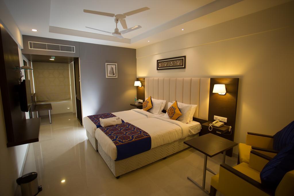 Hotel Ganpat Grand Palani Exterior foto