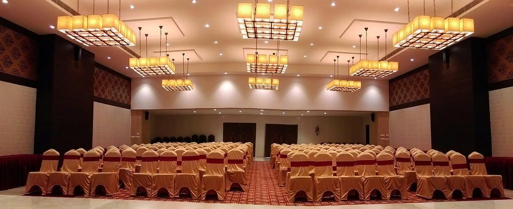 Hotel Ganpat Grand Palani Exterior foto