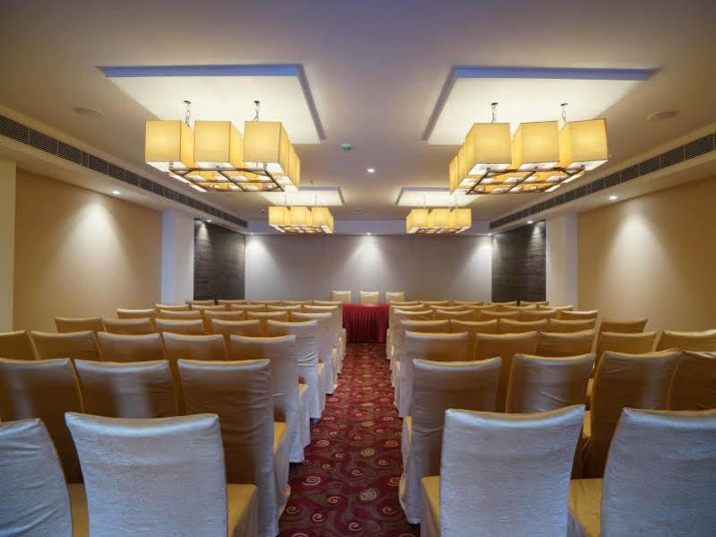 Hotel Ganpat Grand Palani Exterior foto