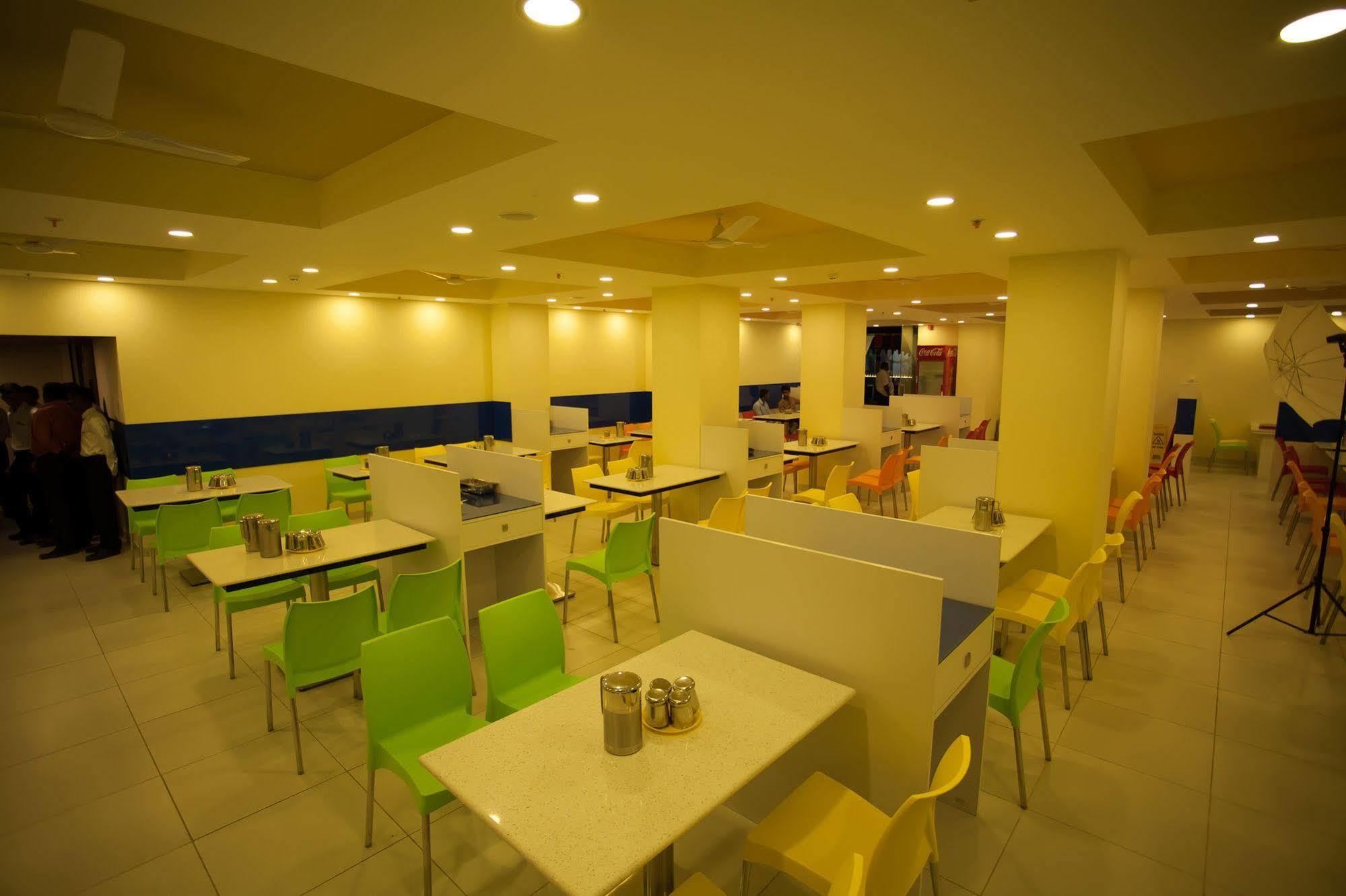 Hotel Ganpat Grand Palani Exterior foto